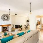 Nyaraló Stylish Townhouse In Beachfront Complex *