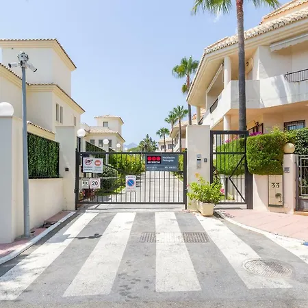 Stylish Townhouse In Beachfront Complex Hébergement de vacances