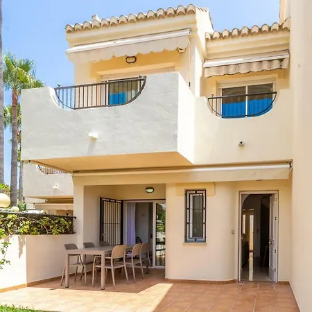 Prázdninový dům Stylish Townhouse In Beachfront Complex Marbella