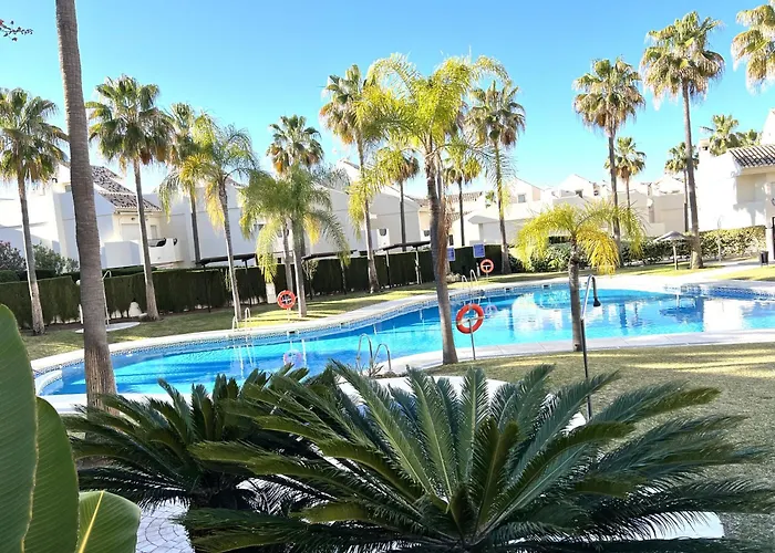 Stylish Townhouse In Beachfront Complex Marbellac